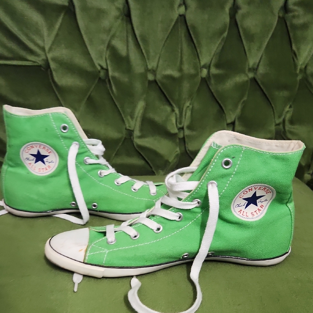 Converse Green Canvas High-Tops Womens Size 7.5
